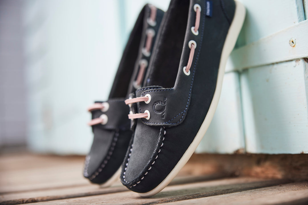 Chatham Women's Payar Leather Boat Shoe Navy/Pink