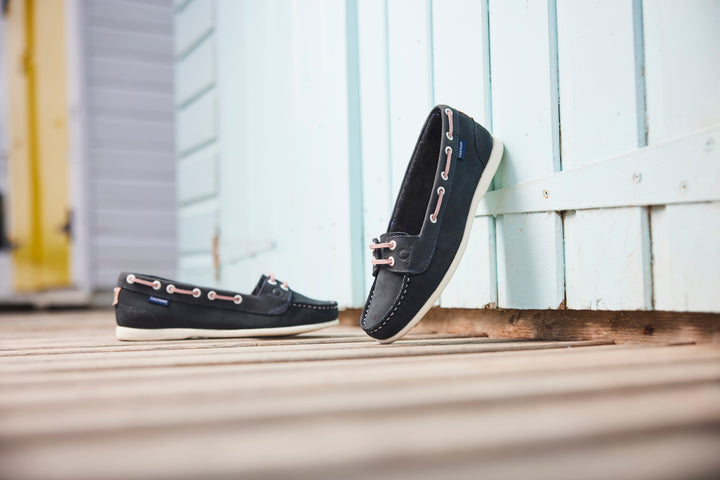 Chatham Women's Payar Leather Boat Shoe Navy/Pink