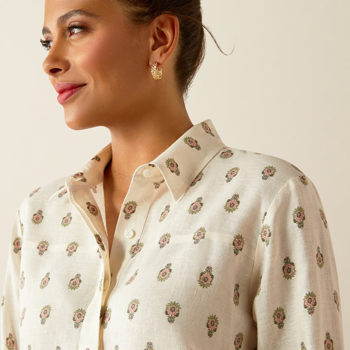 Ariat Women's Pocklington Blouse in Echoing Motif
