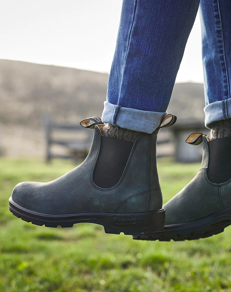 Blundstone #587 Chelsea Boot Rustic Black Leather