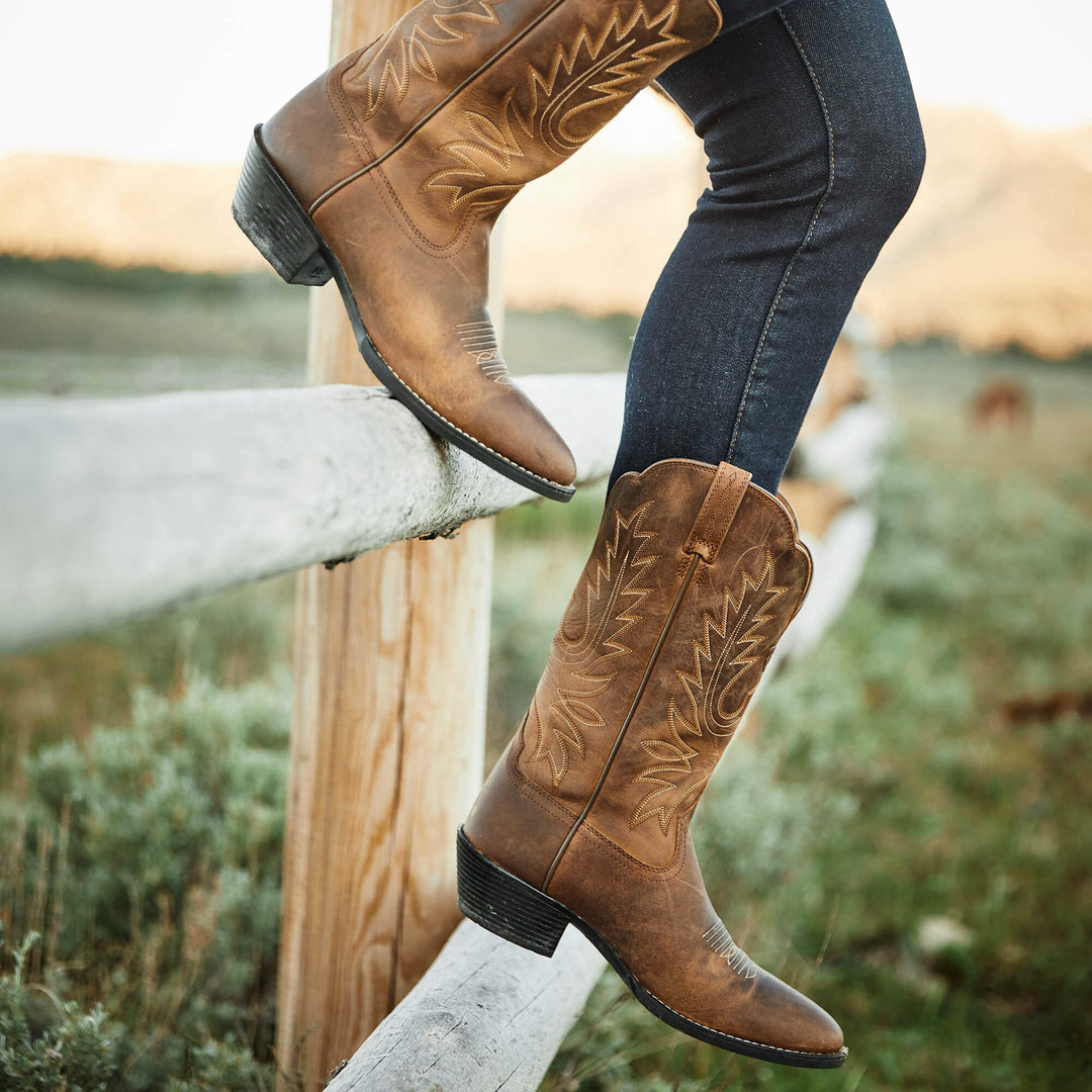 Ariat Heritage Womens Western R Toe Distressed Brown