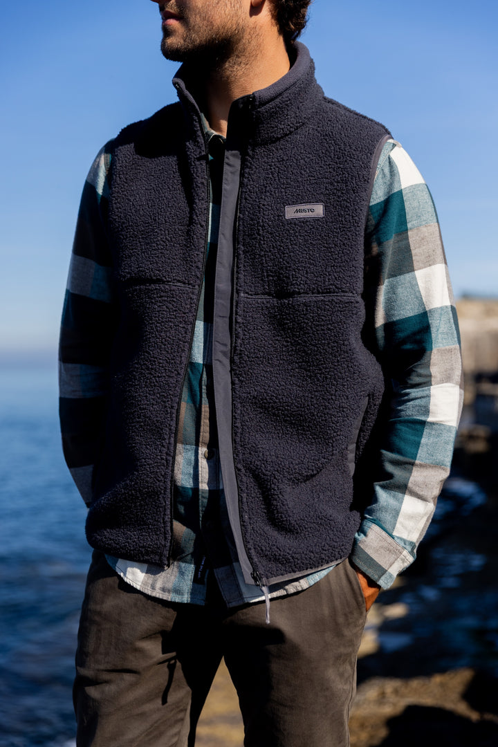 Musto Men's Cove Deep Pile Fleece Vest