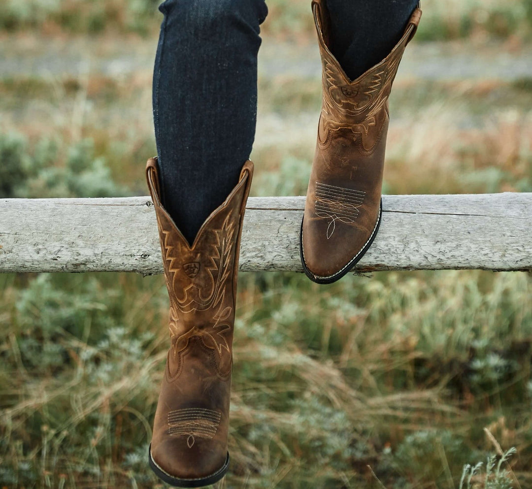 Ariat Heritage Women's Western R Toe Distressed Brown