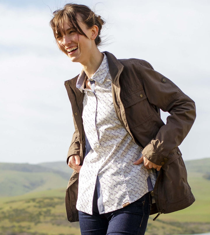 Ariat Women's Tomales Shirt in White with blue bit pattern