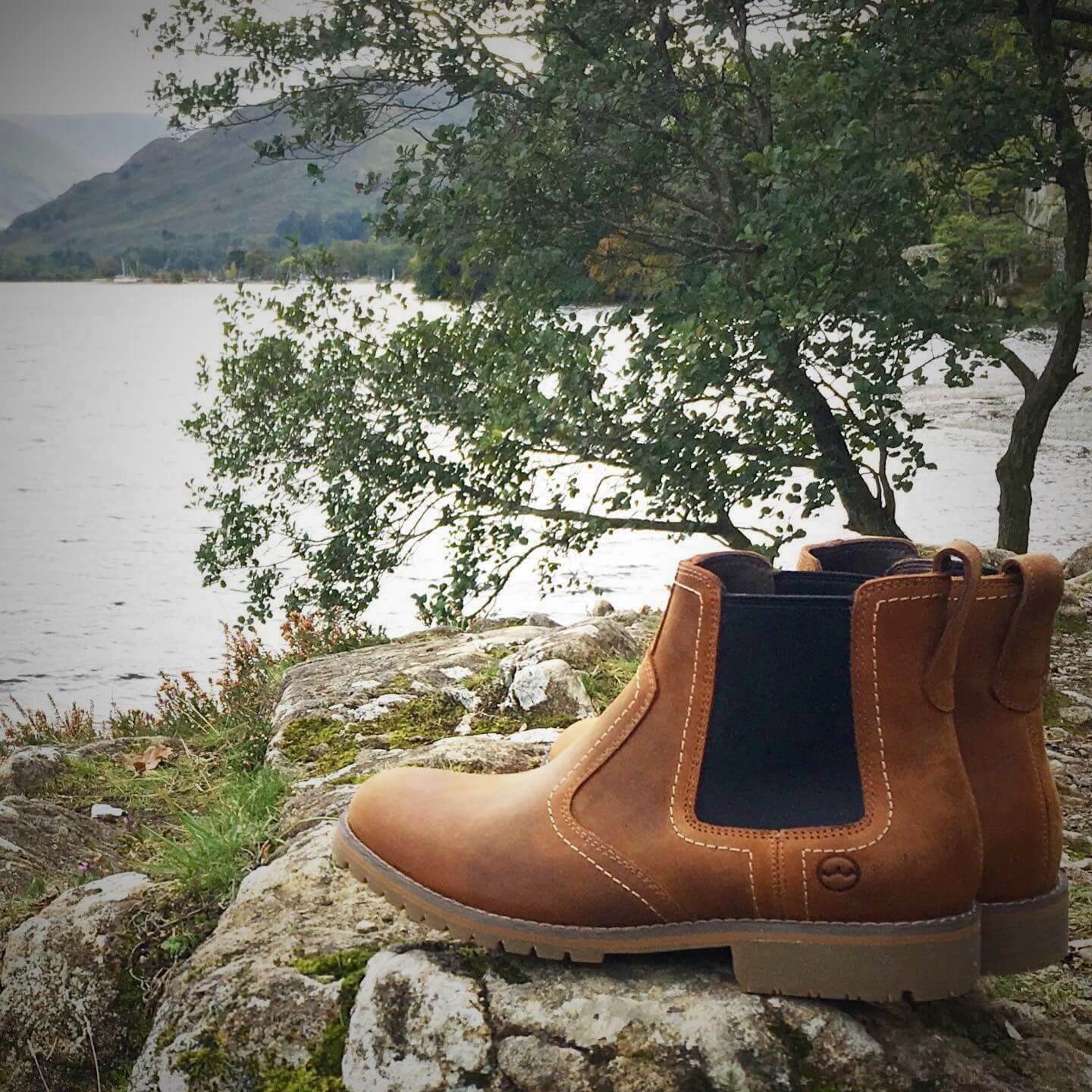 Rugged chelsea boots top